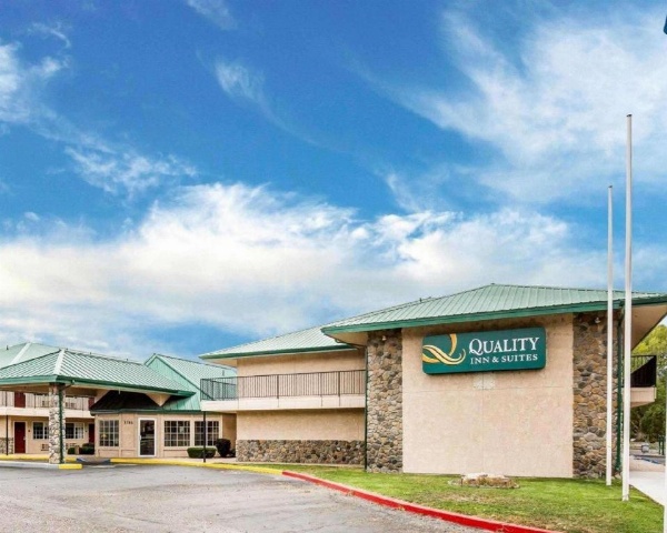 Quality Inn & Suites Minden image 6